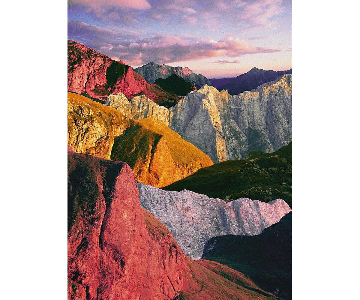 Osončeni Julijci, Serija Paralelni Svetovi