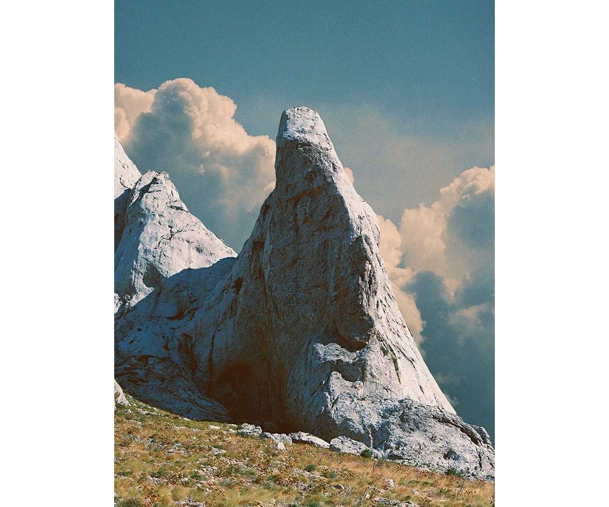 Kamnine Preteklosti, Serija Paralelni Svetovi